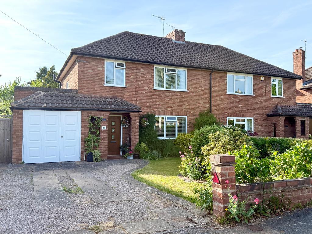 Avon Crescent, Stratford upon Avon, Warwickshire, CV37 7EZ